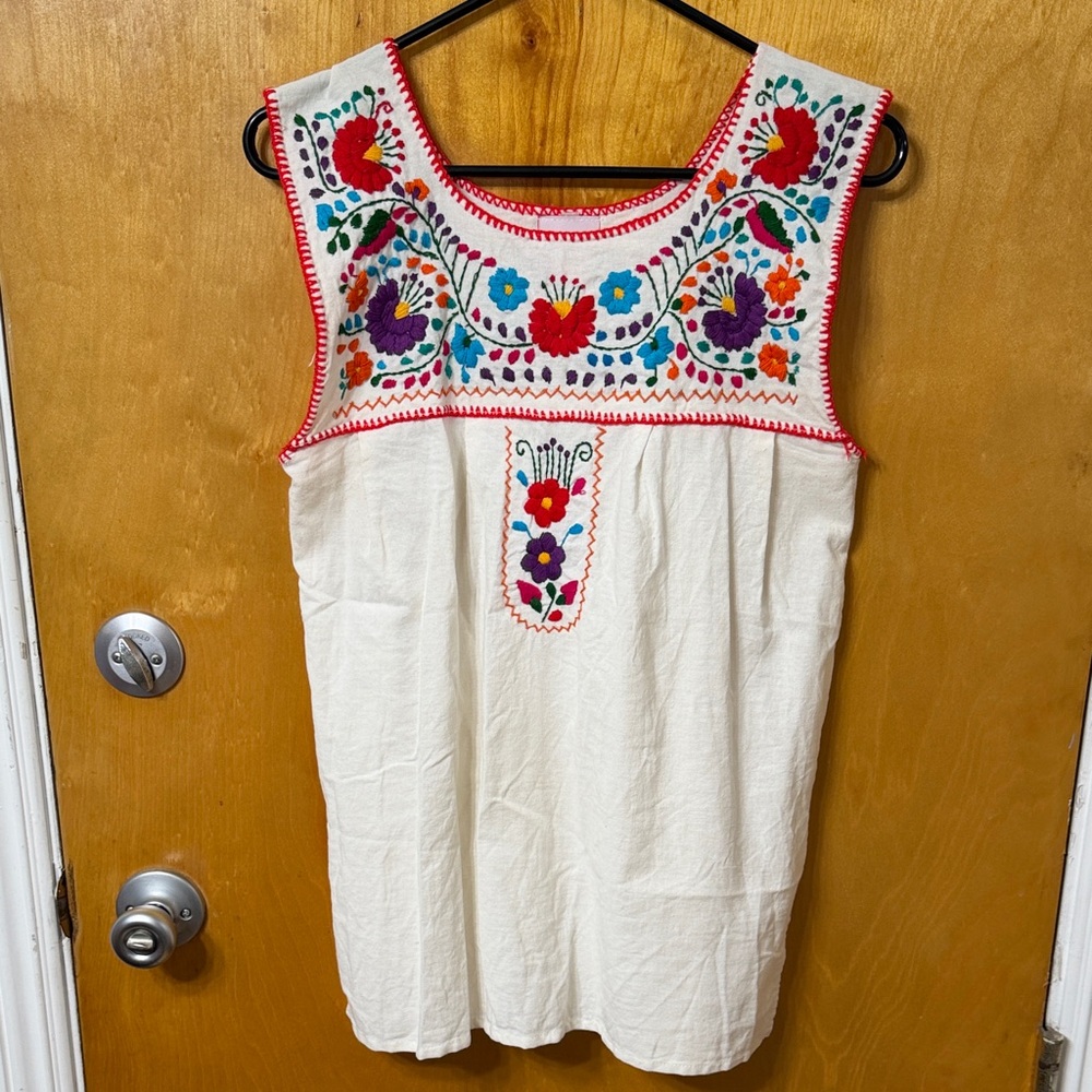 Ativa Mexican Embroidered Floral Cream Top